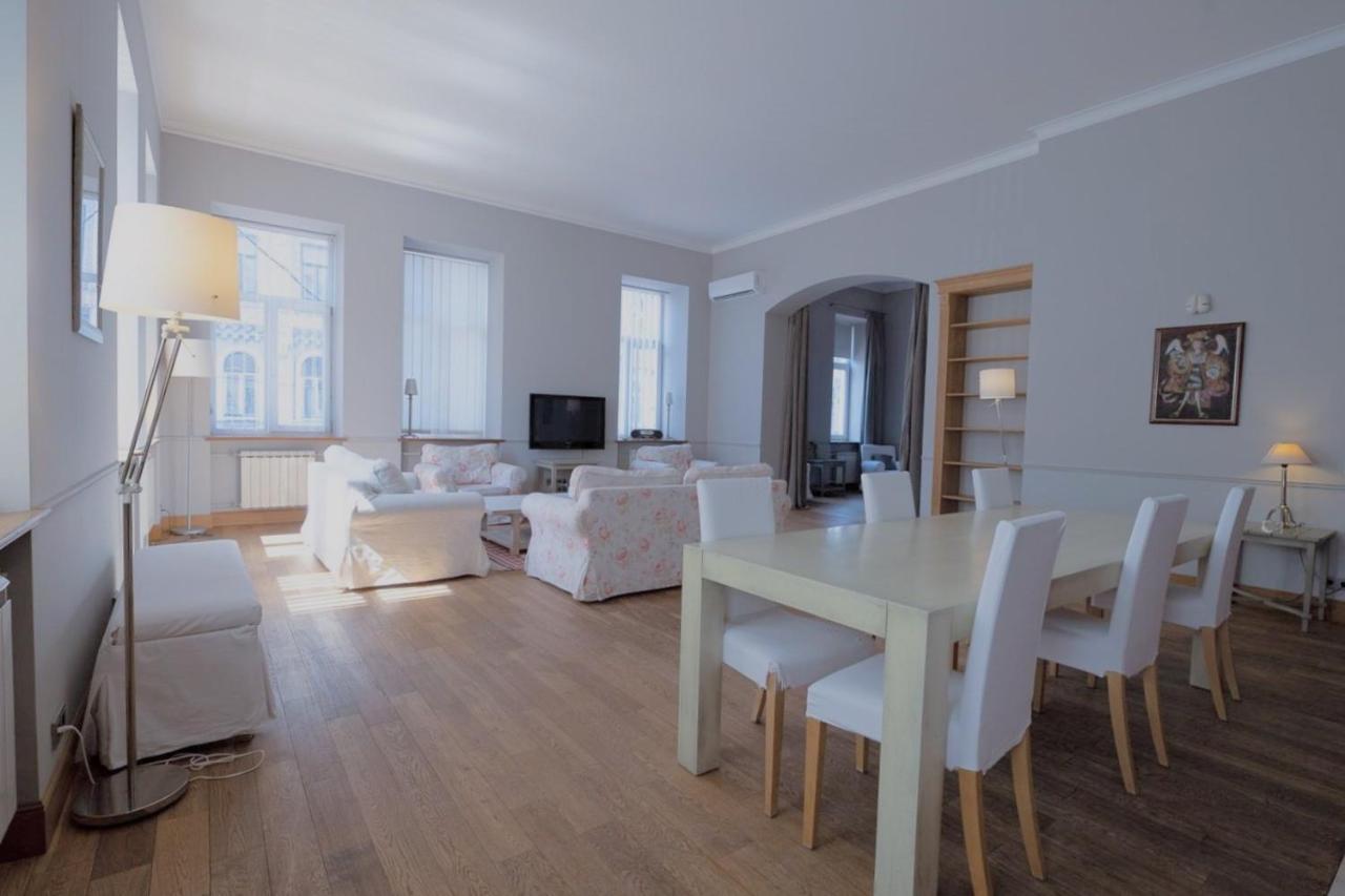 Great 144 Sq.M. Apartment In The Center Of Kiev Eksteriør bilde